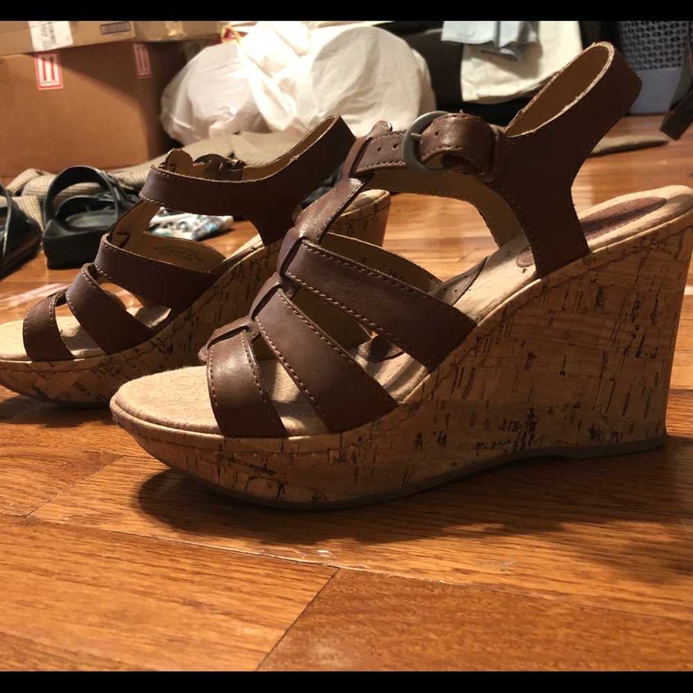 B.o.c brown wedges NWOB